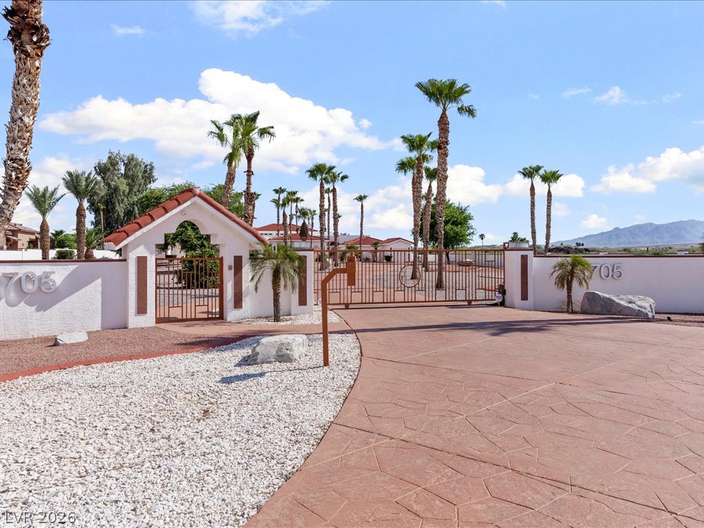 1705 West Casino Drive