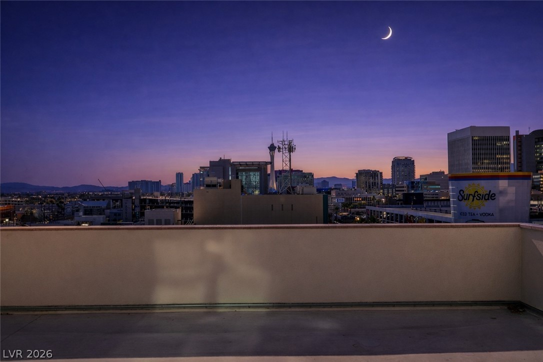 150 Las Vegas Boulevard 807