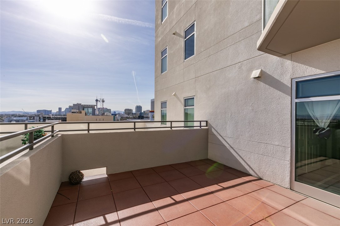 150 Las Vegas Boulevard 807
