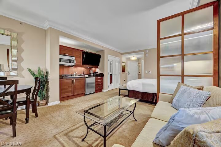 125 East Harmon Avenue 2215