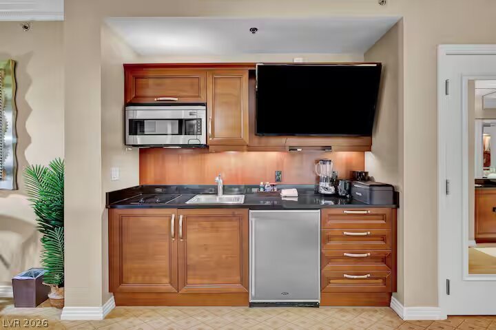 125 East Harmon Avenue 2215
