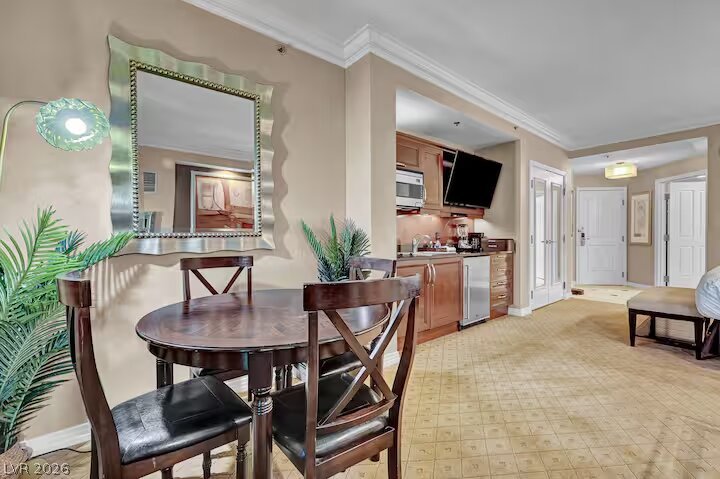 125 East Harmon Avenue 2215