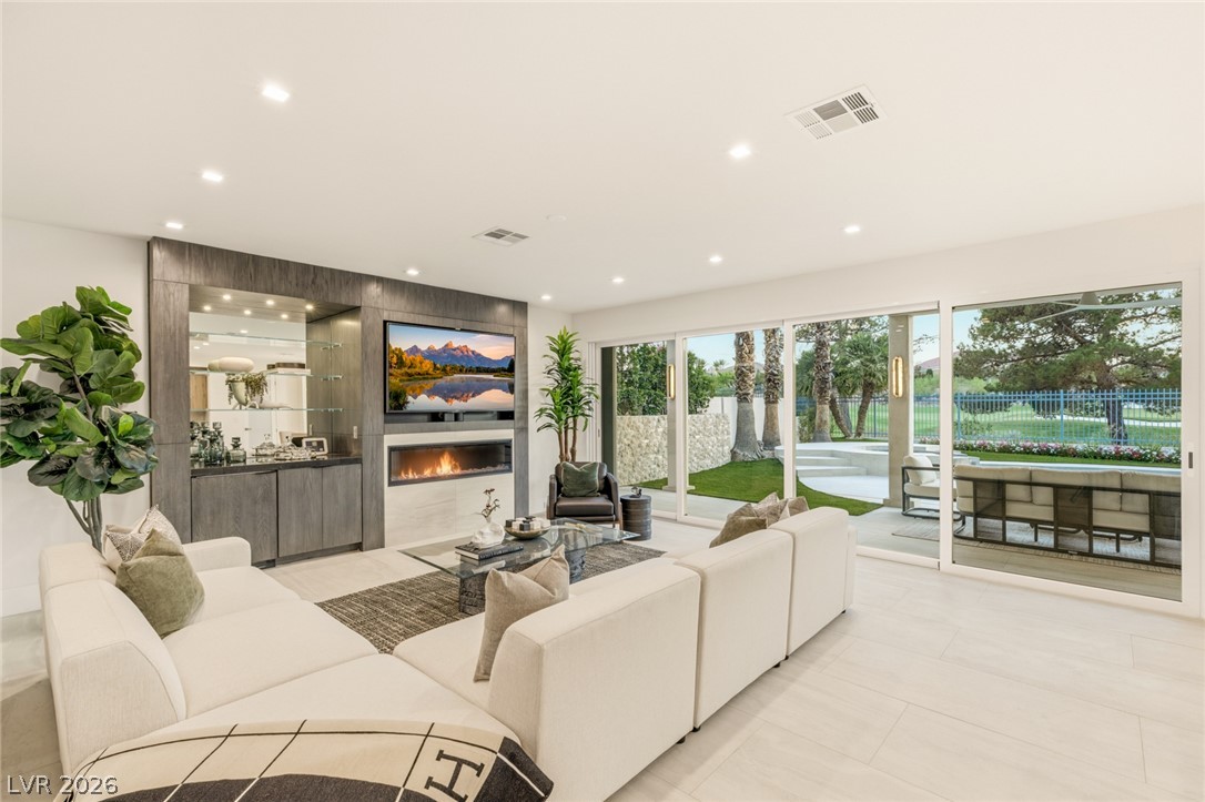 1833 Corta Bella Drive