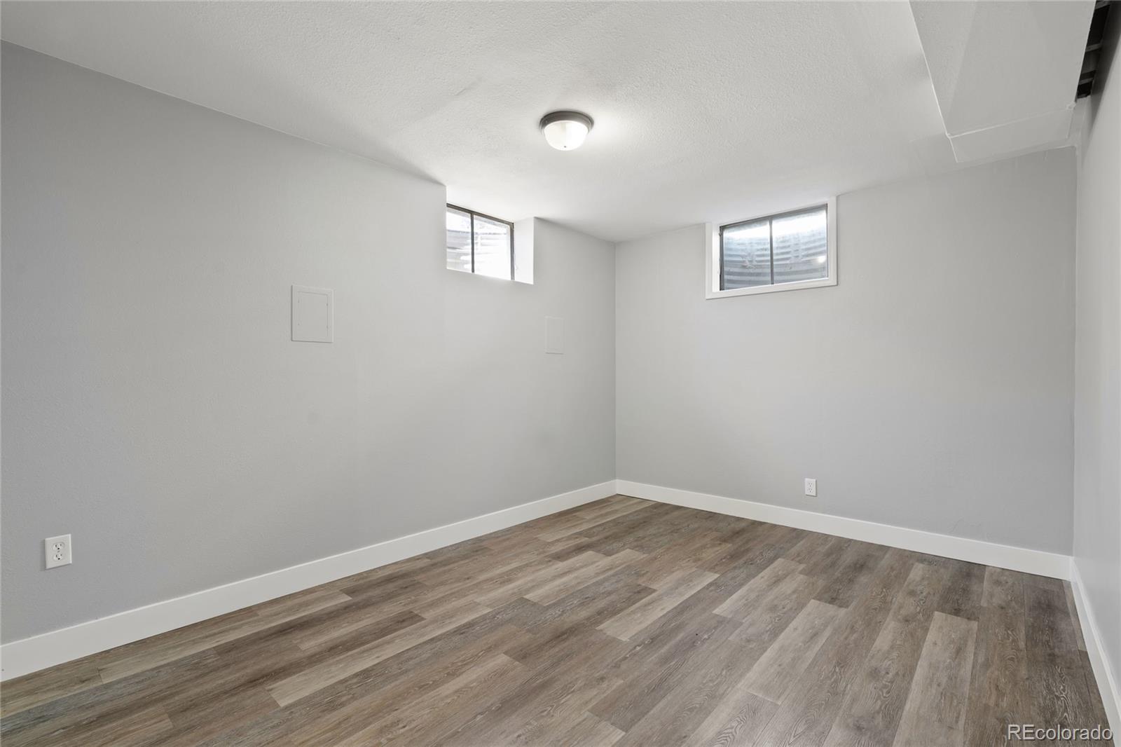 4550 W Center Avenue