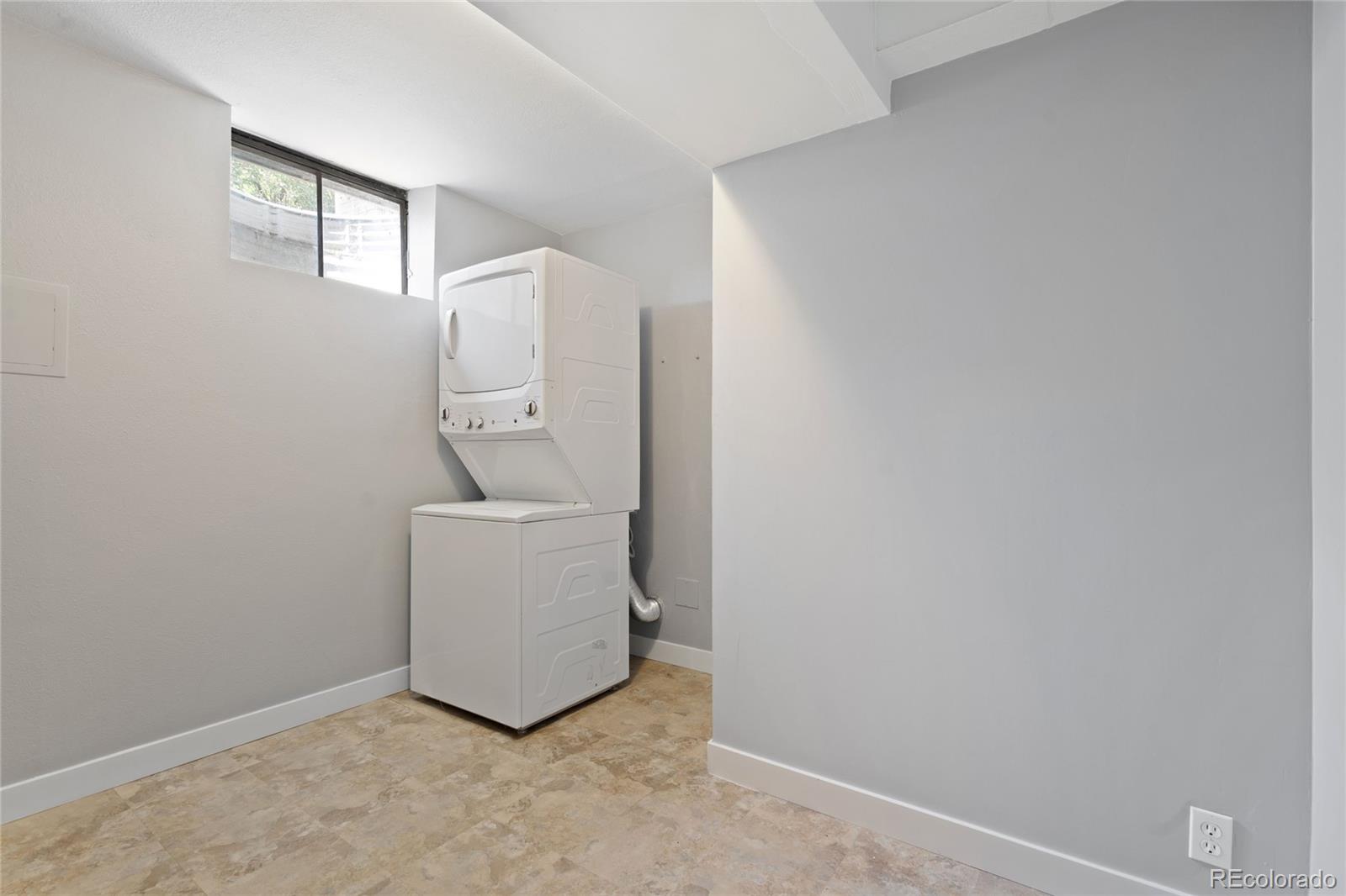 4550 W Center Avenue