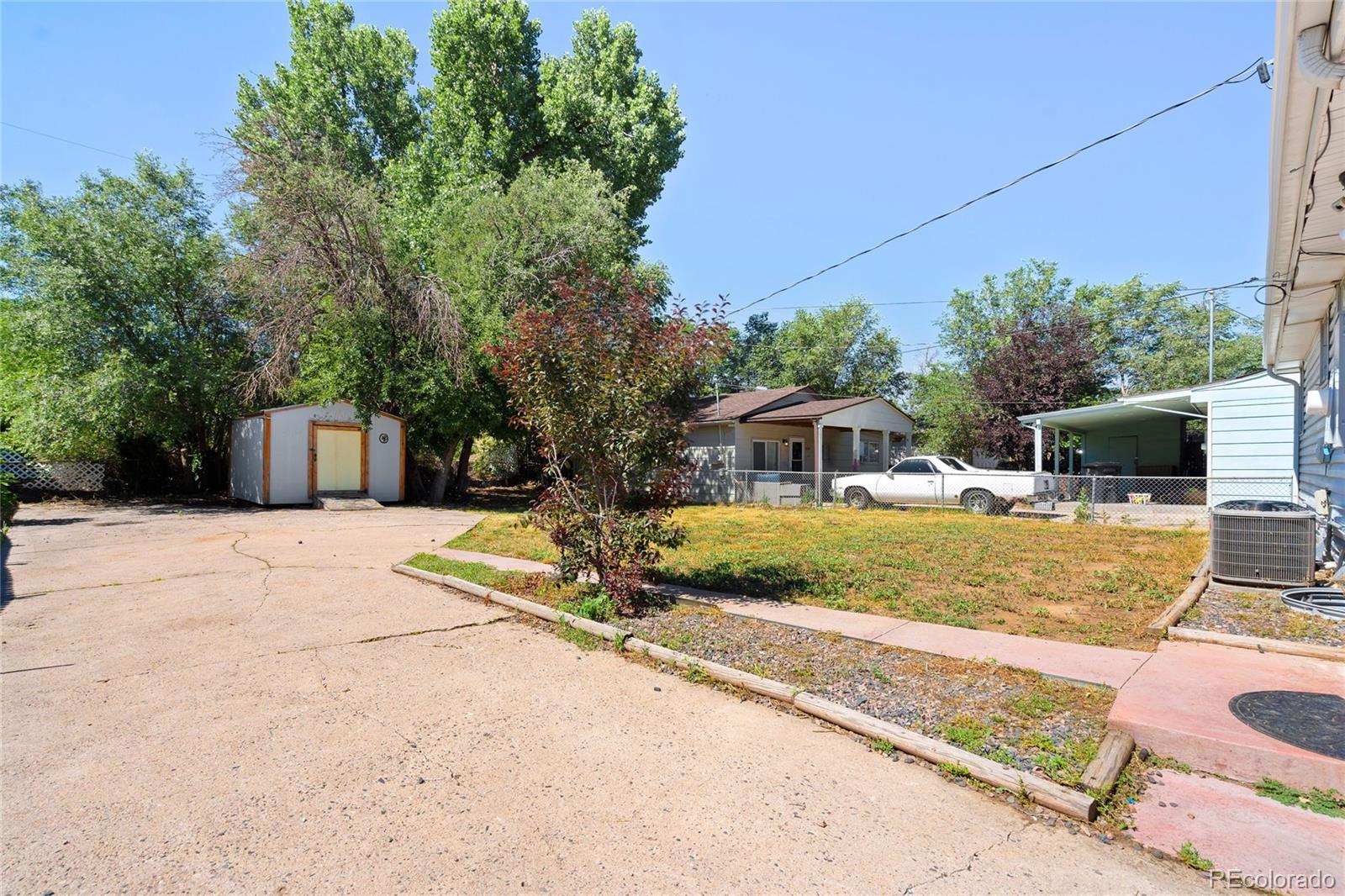 4550 W Center Avenue