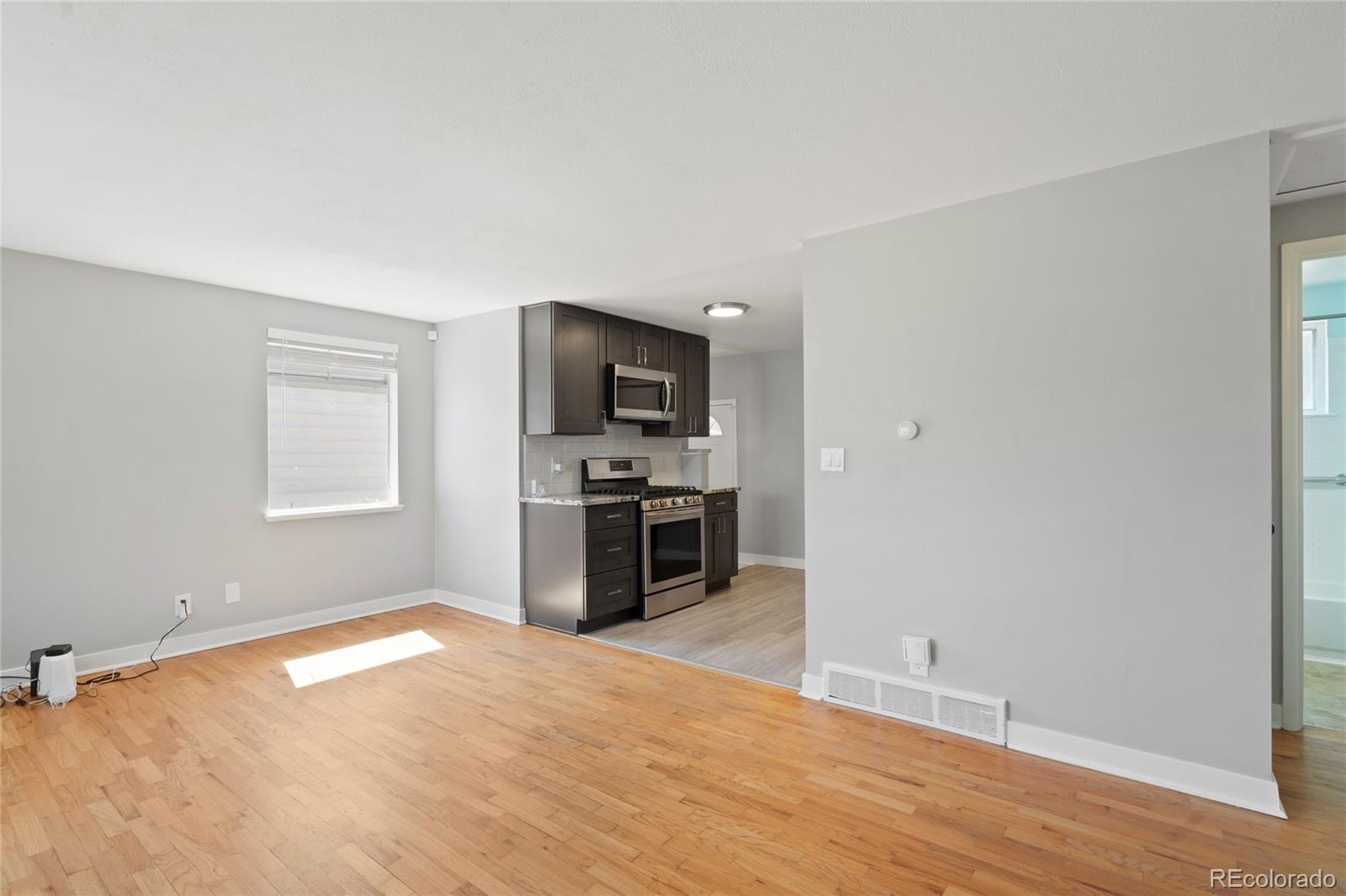 4550 W Center Avenue