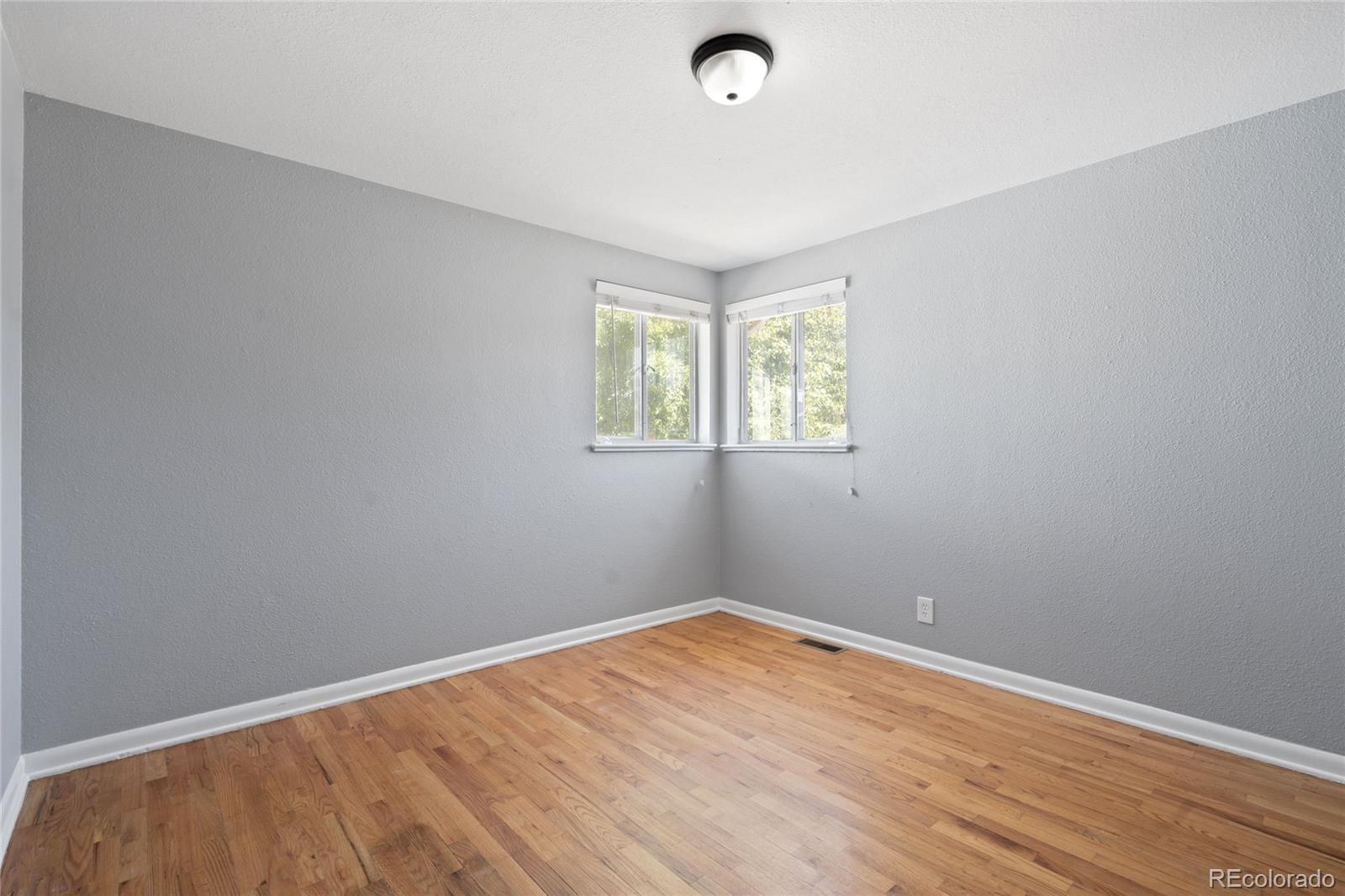 4550 W Center Avenue