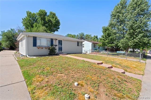 4550 W Center Avenue