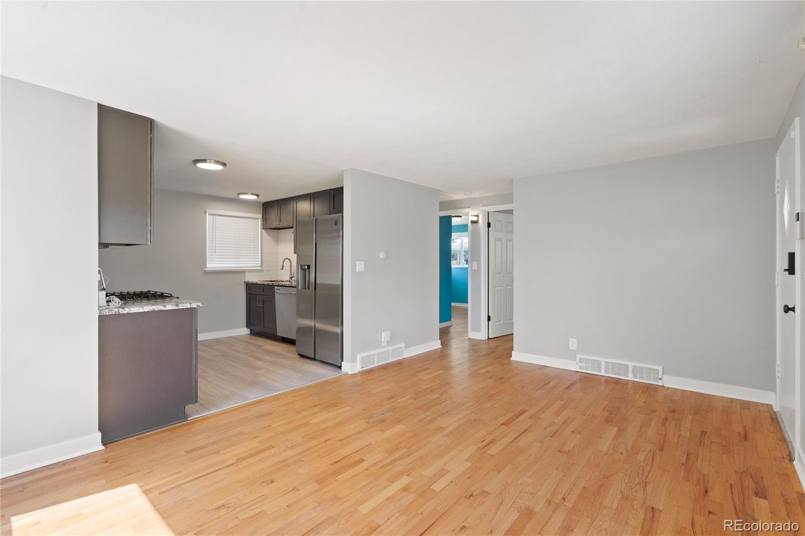 4550 W Center Avenue