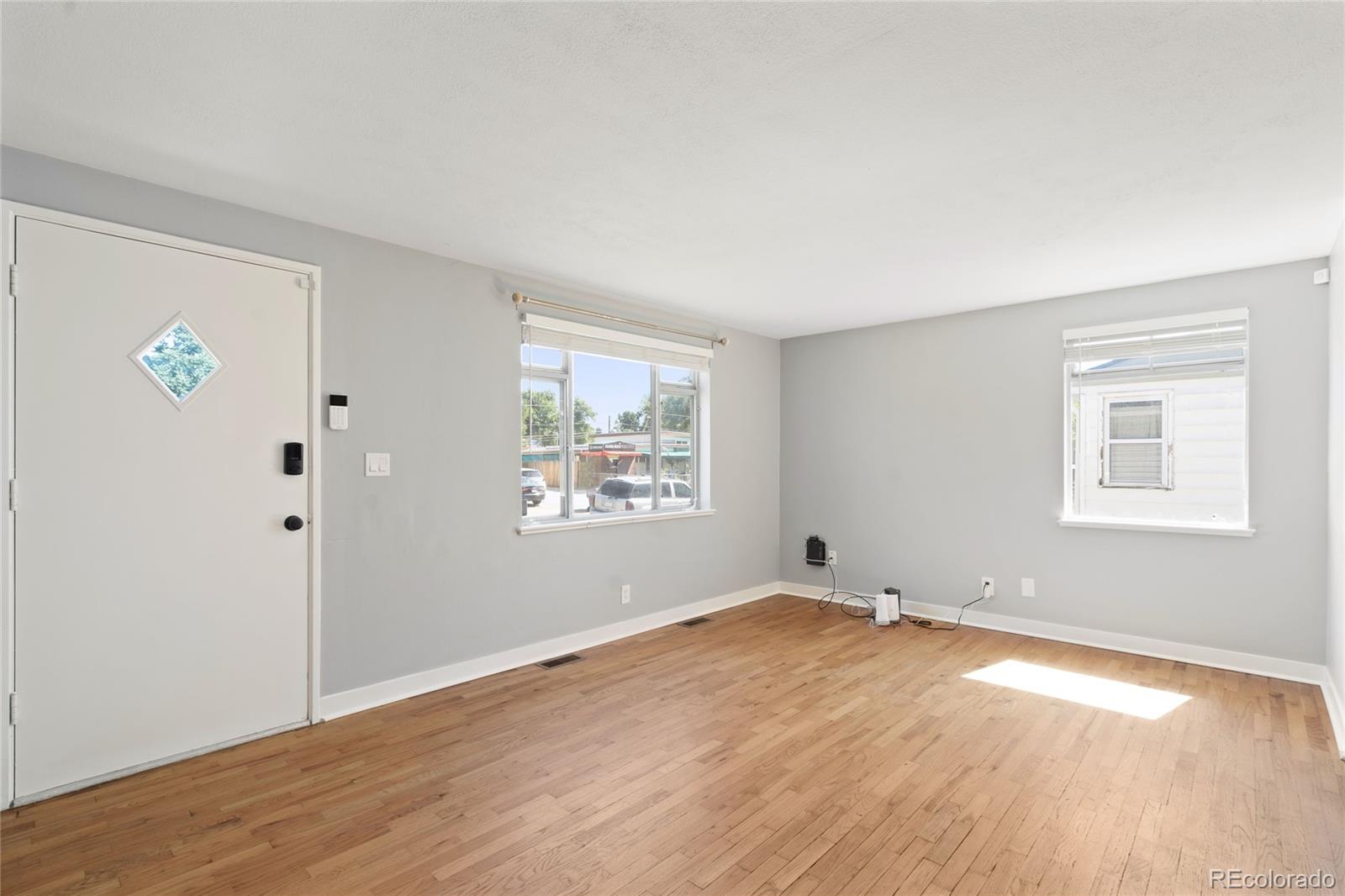 4550 W Center Avenue