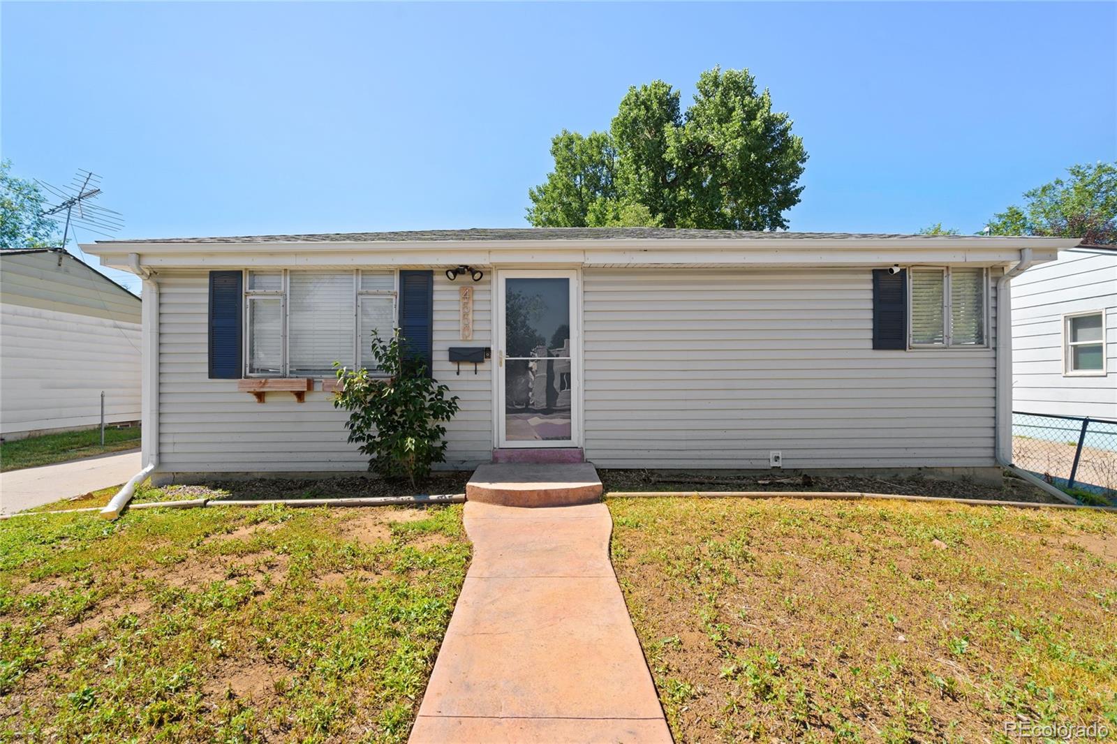4550 W Center Avenue