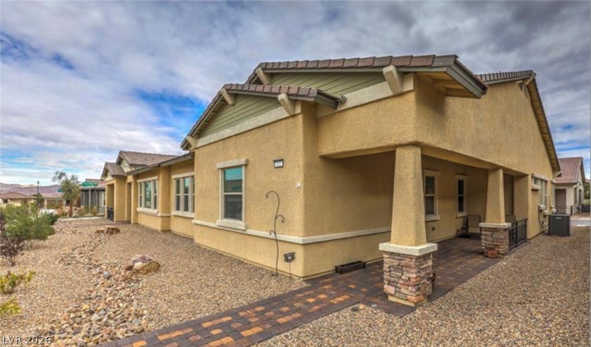 722 Orange Plume Walk