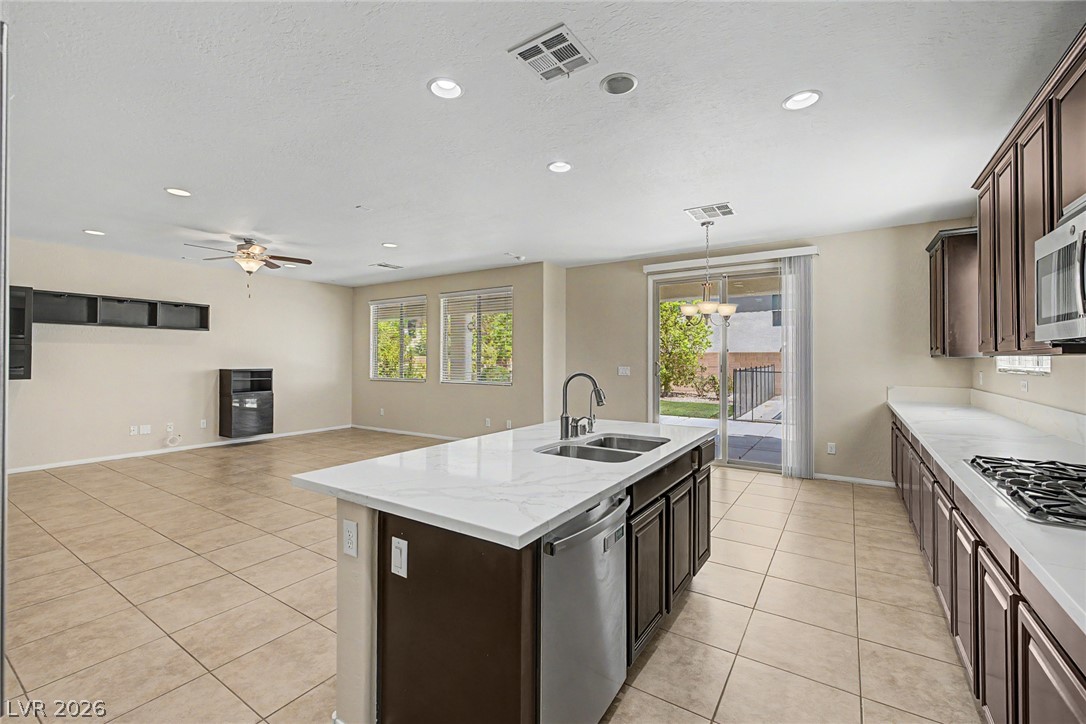 10104 Amana Oaks Avenue