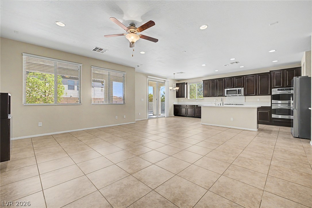 10104 Amana Oaks Avenue