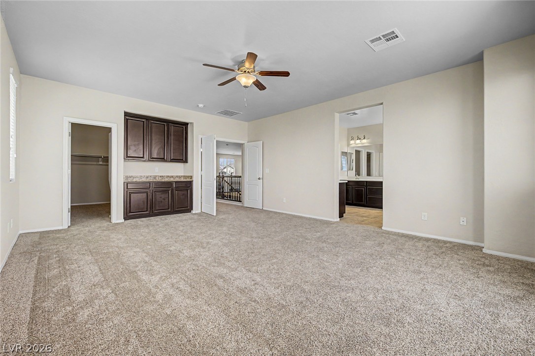10104 Amana Oaks Avenue