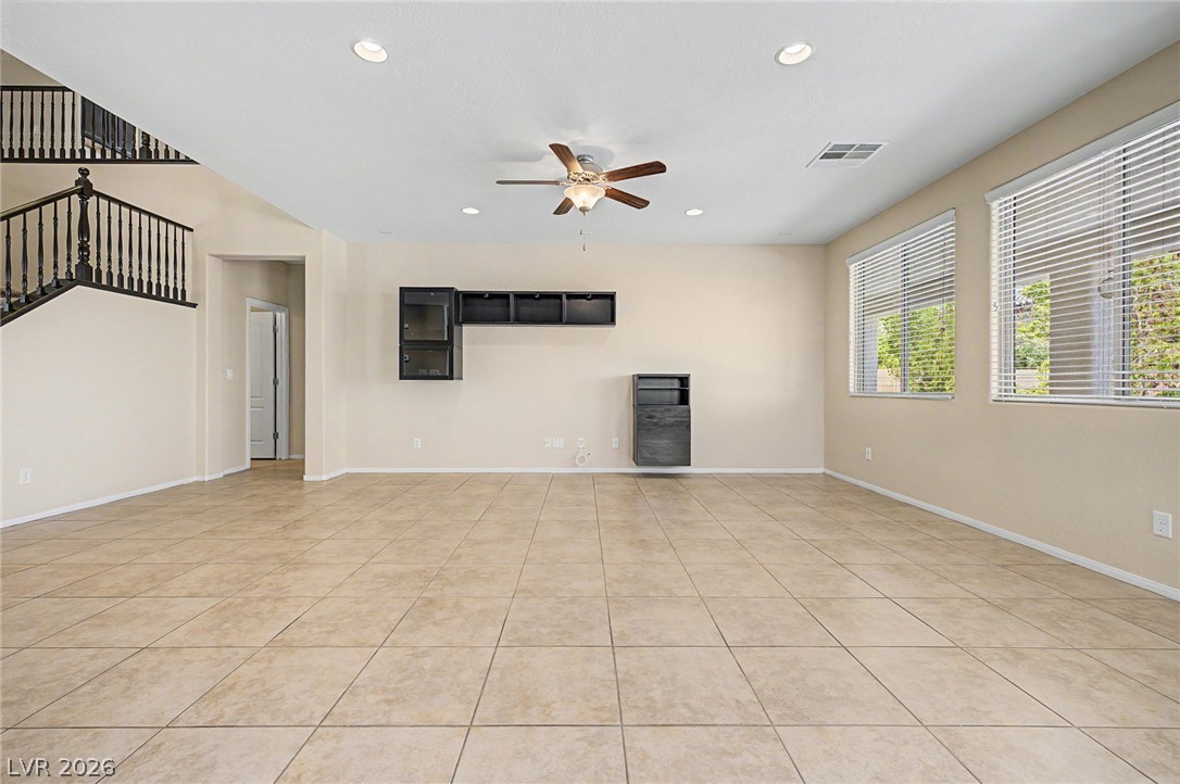 10104 Amana Oaks Avenue