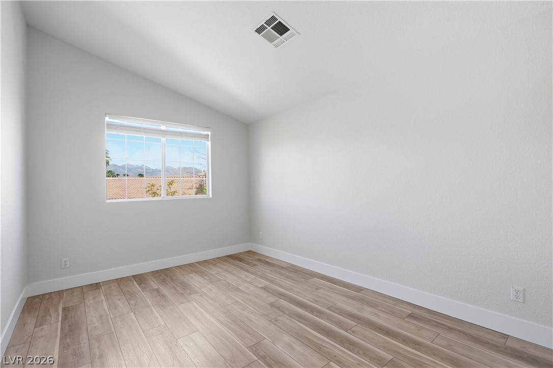 1620 Western Lily Street