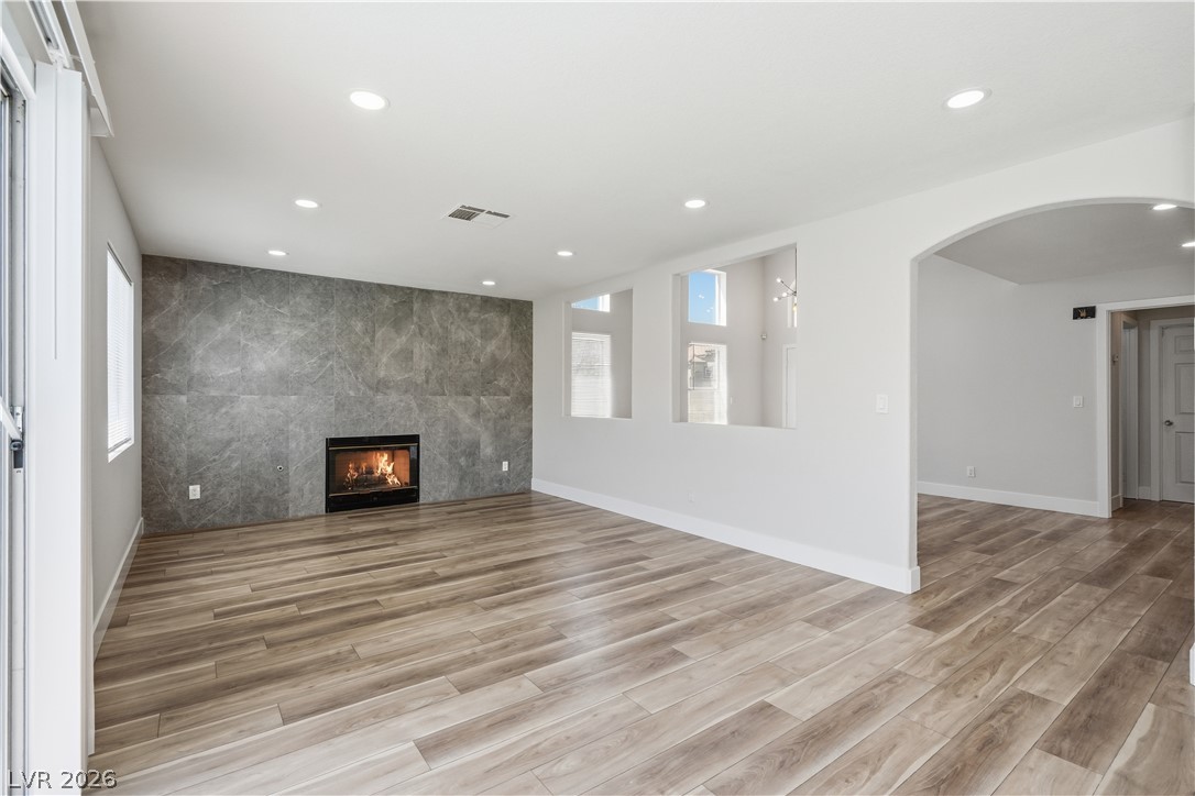1620 Western Lily Street