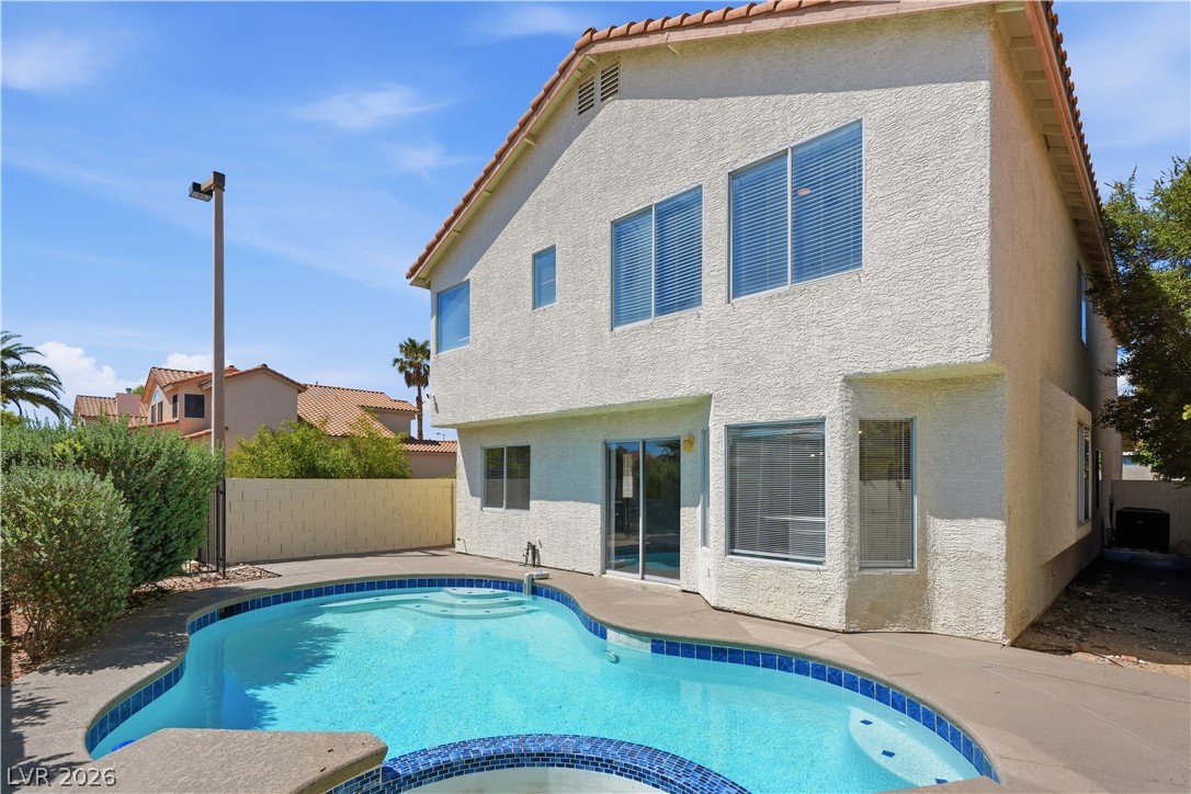 1620 Western Lily Street