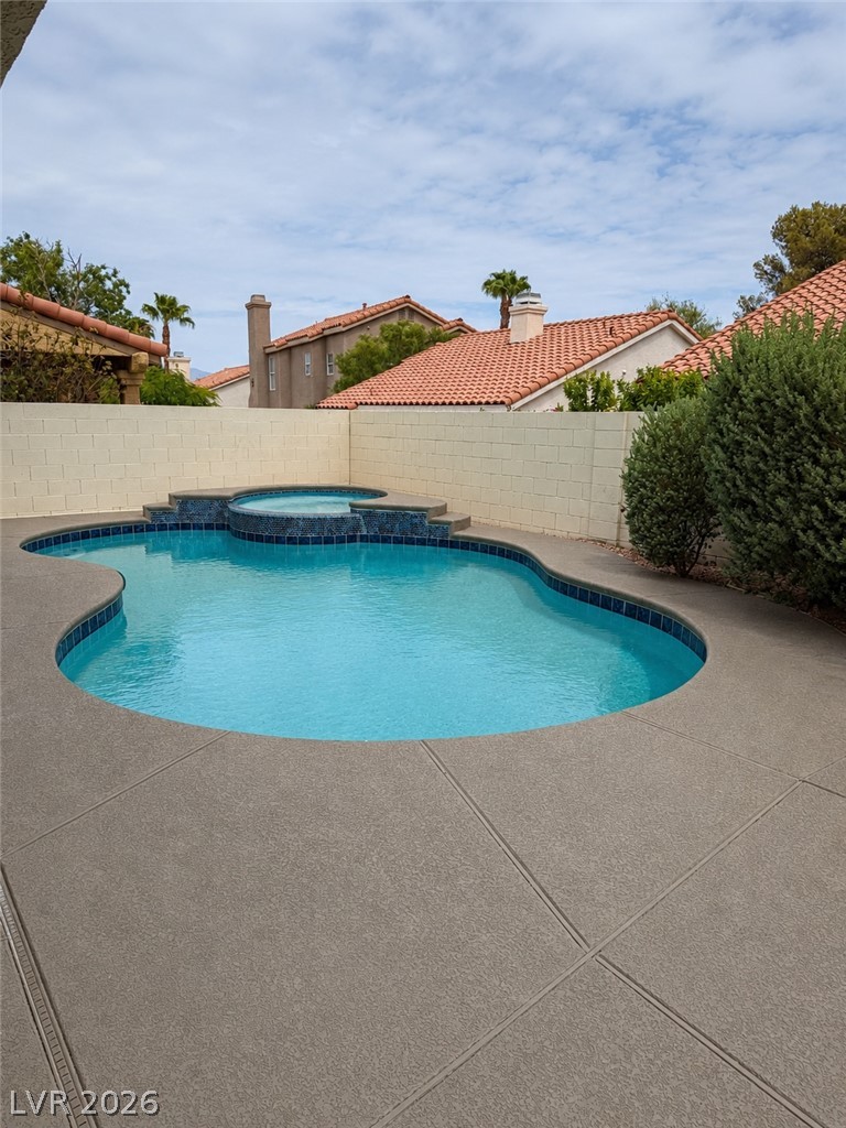 1620 Western Lily Street