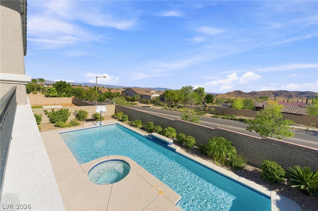 12139 Kite Hill Lane