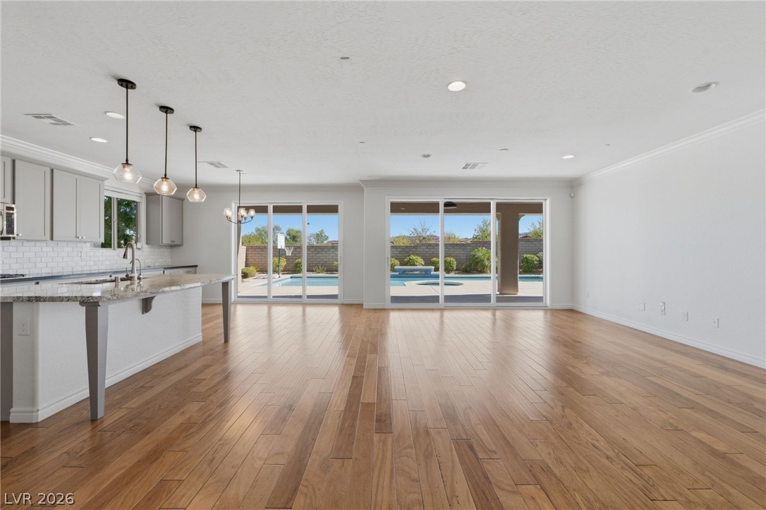 12139 Kite Hill Lane