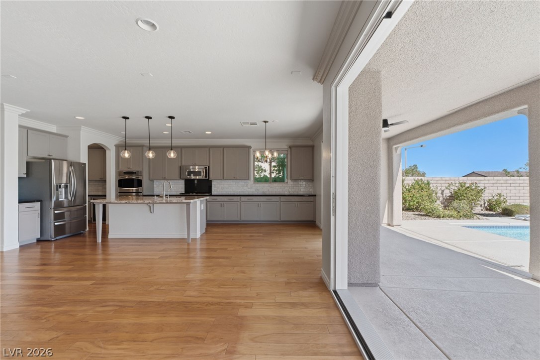 12139 Kite Hill Lane