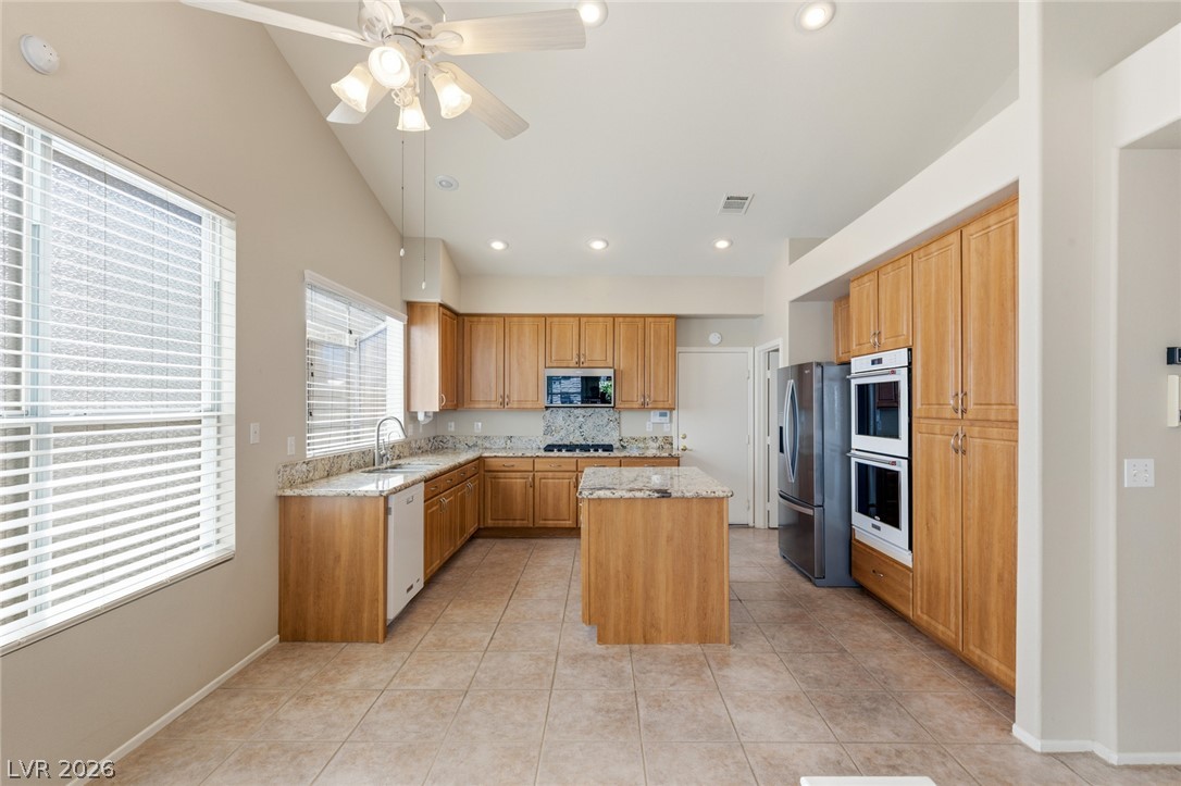 9034 Ridgepointe Way