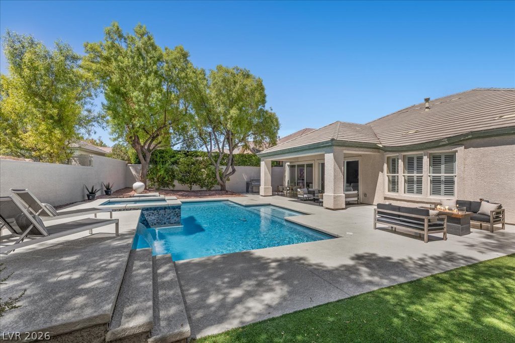 9425 Garnet Crown Avenue
