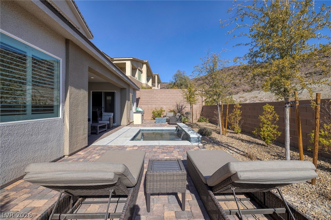 12 Hilltop Crest Street