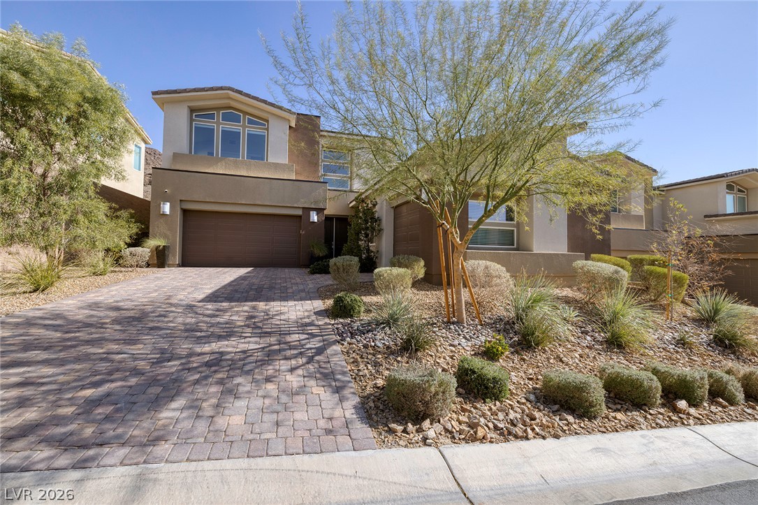 12 Hilltop Crest Street