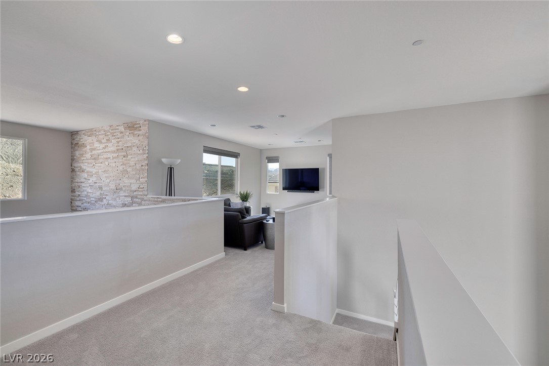 12 Hilltop Crest Street