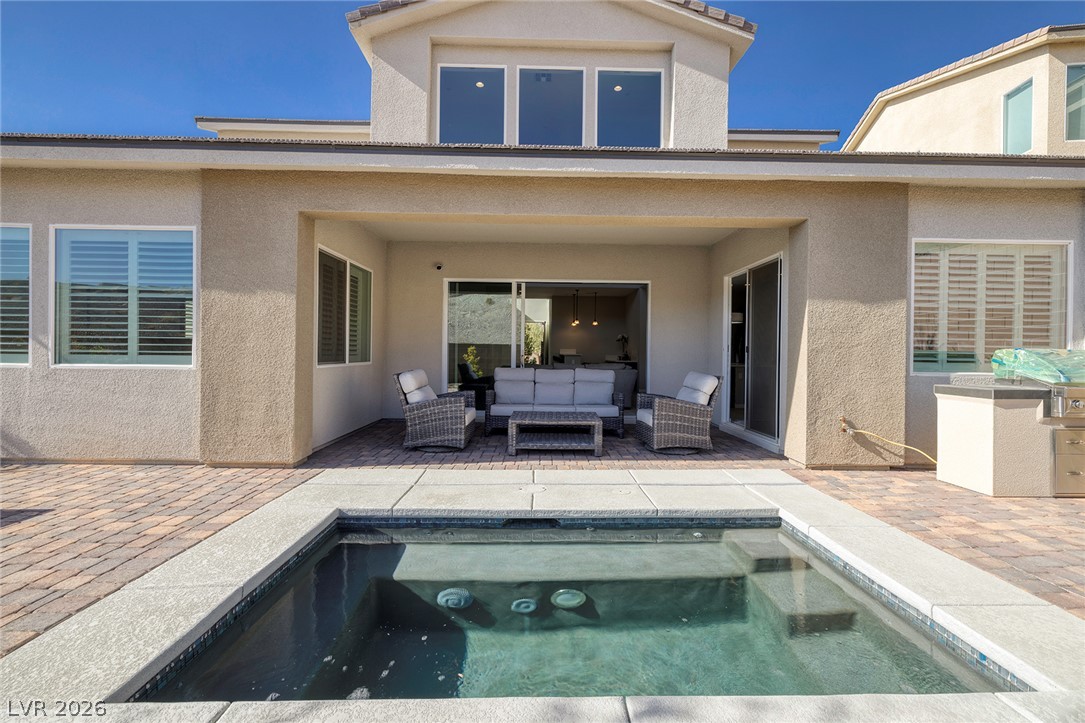 12 Hilltop Crest Street