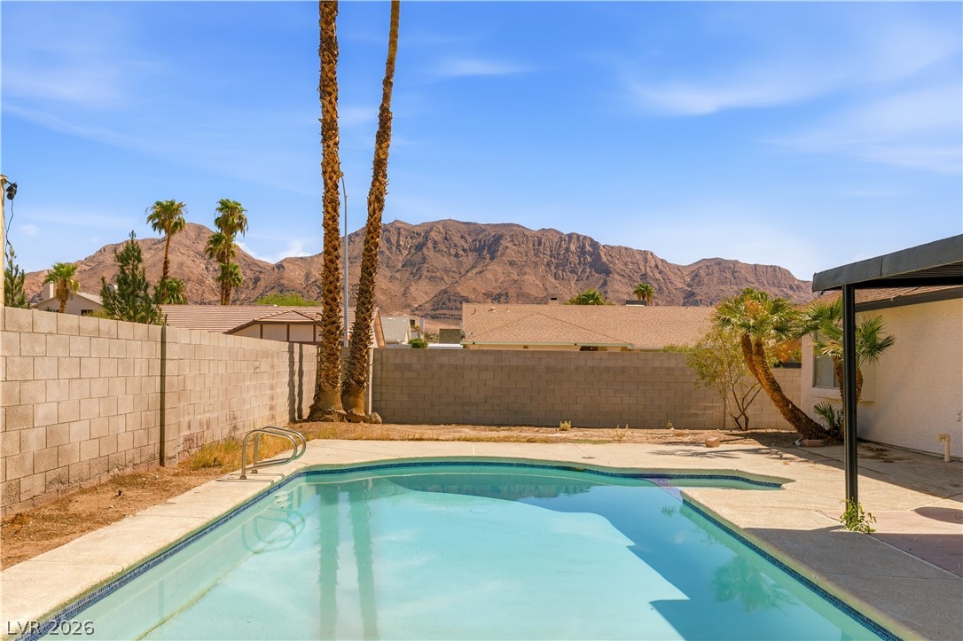 6058 Mirror Lake Drive