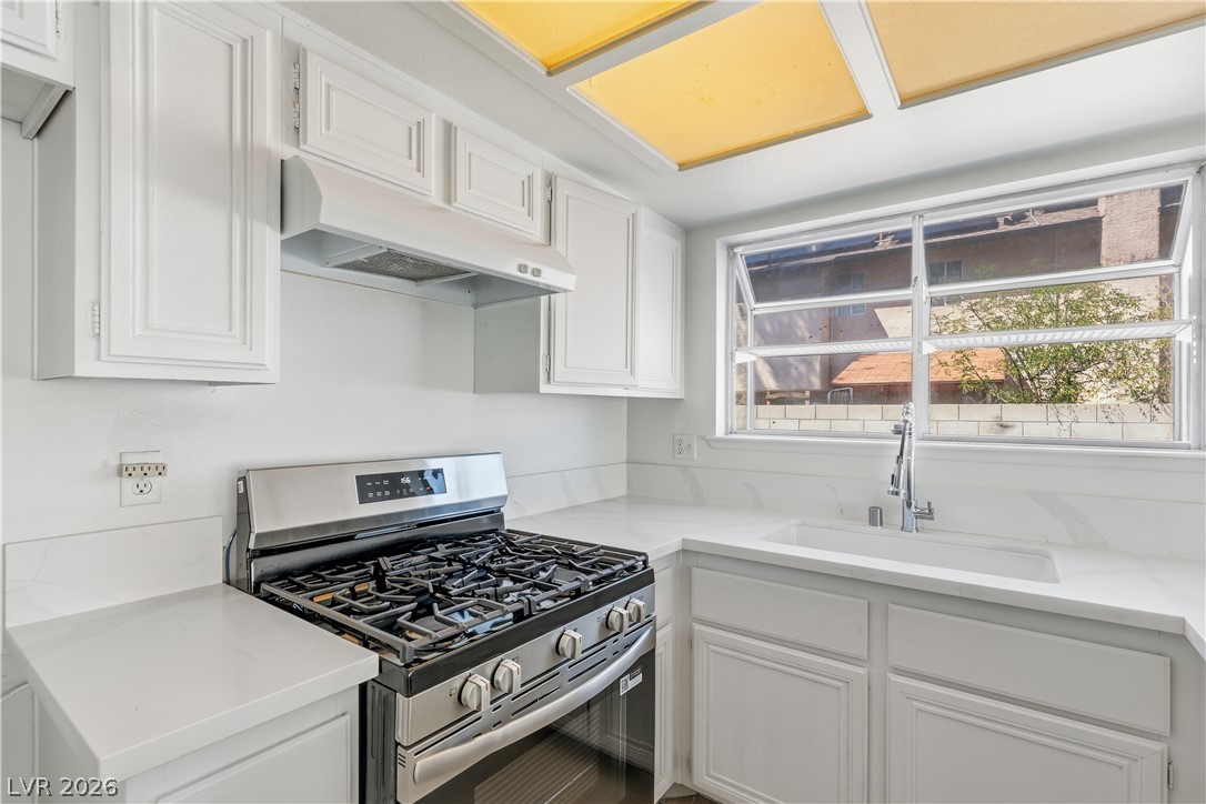 6058 Mirror Lake Drive