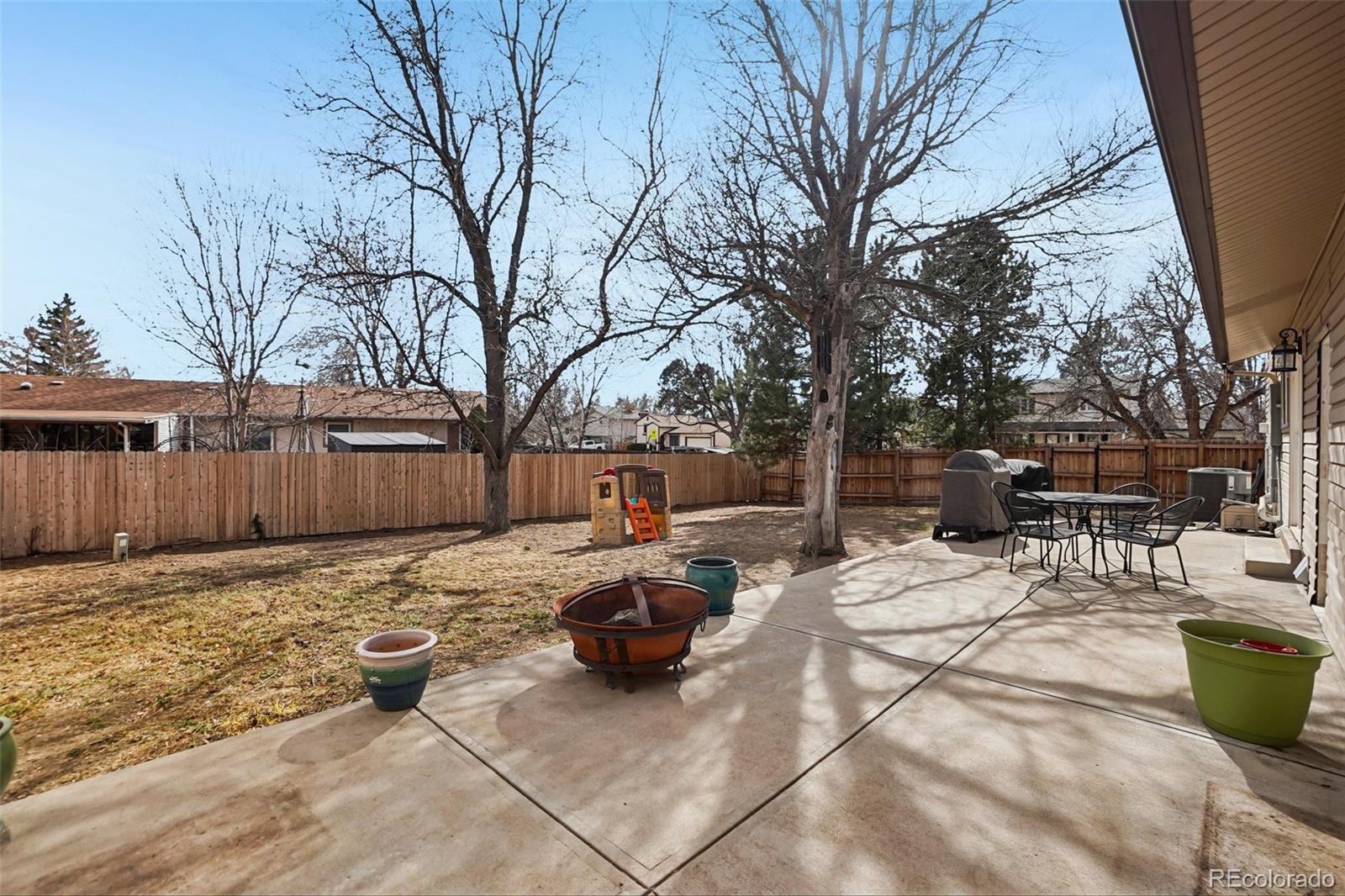 6138 W 85th Place