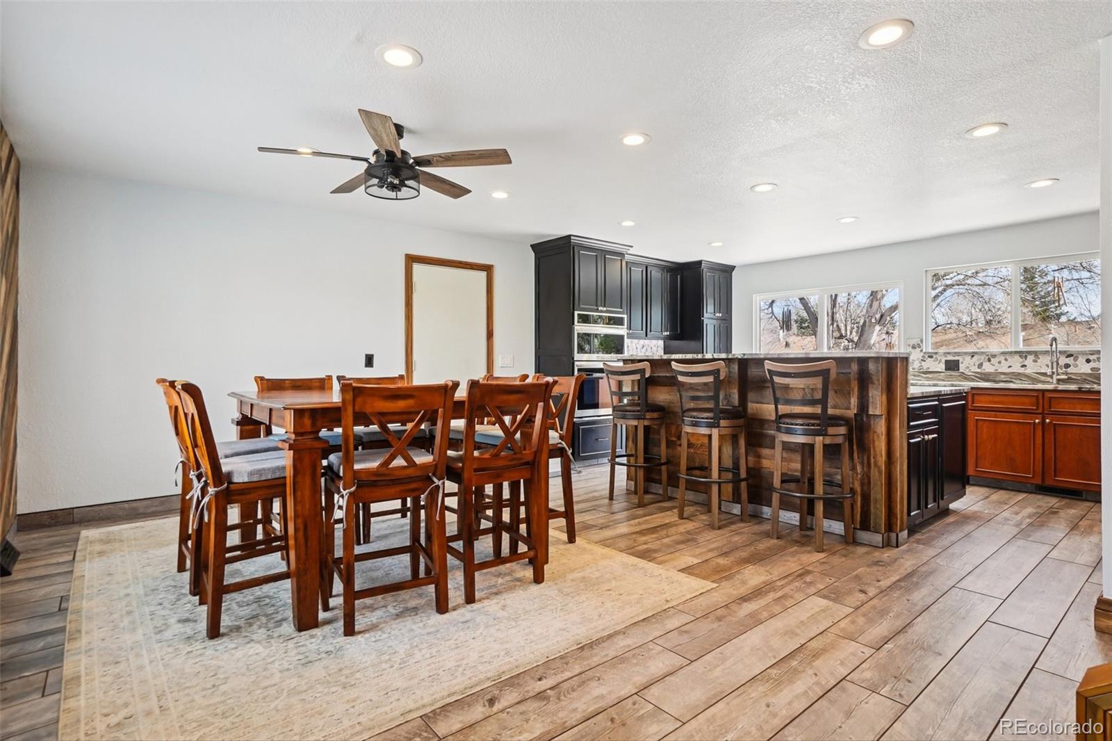 6138 W 85th Place