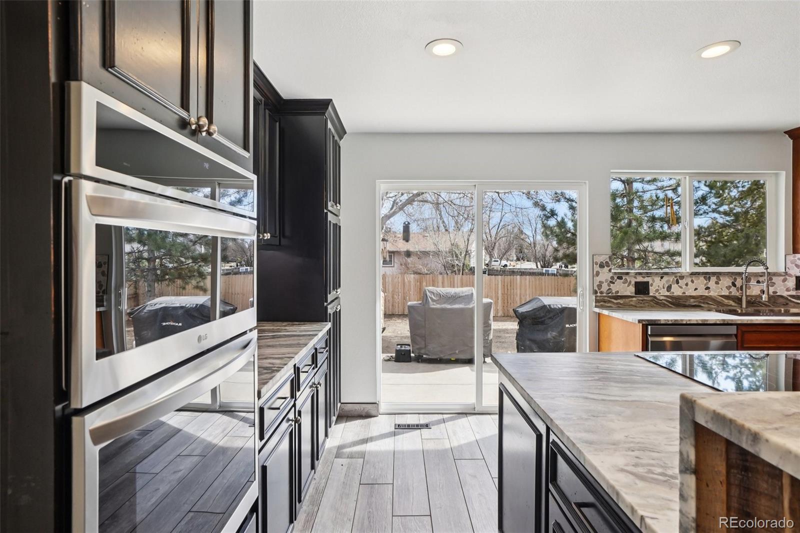 6138 W 85th Place