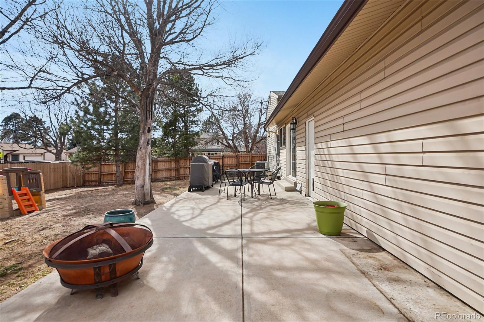 6138 W 85th Place