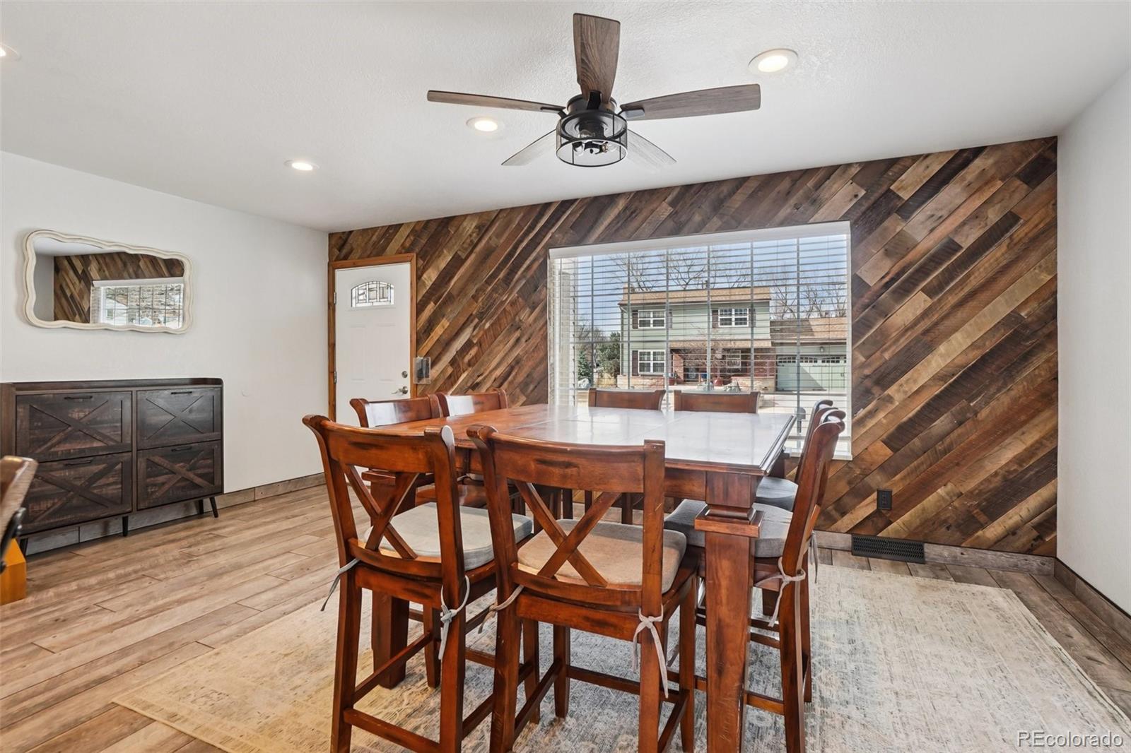 6138 W 85th Place