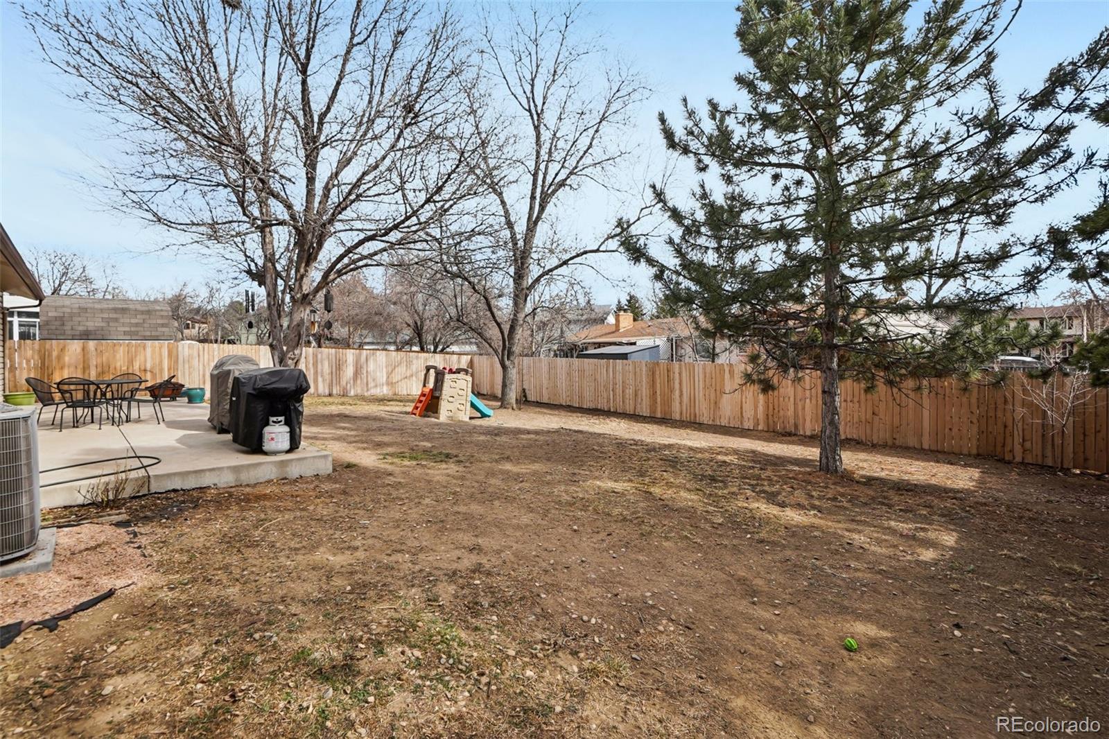 6138 W 85th Place