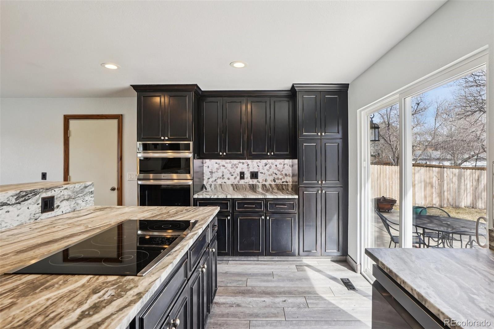 6138 W 85th Place