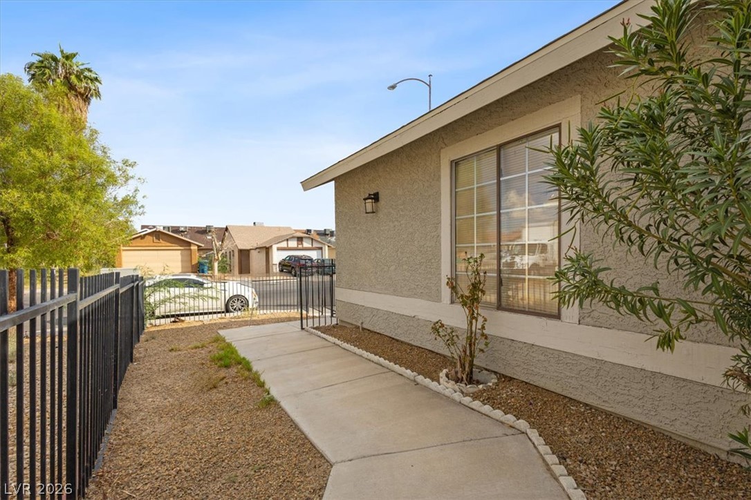 4349 Faberge Avenue