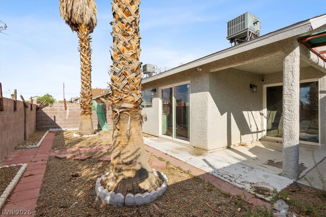 4349 Faberge Avenue