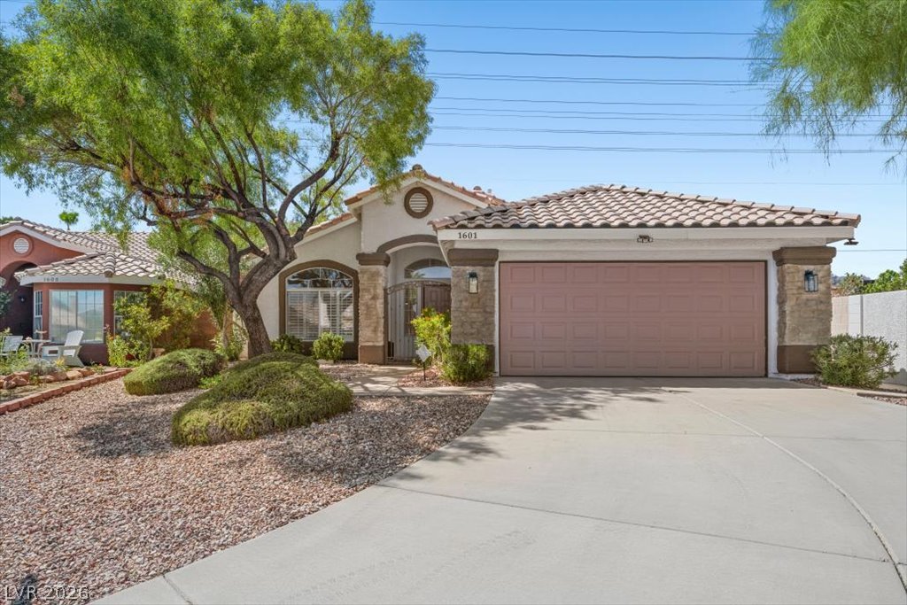 1601 Diamond Oaks Court