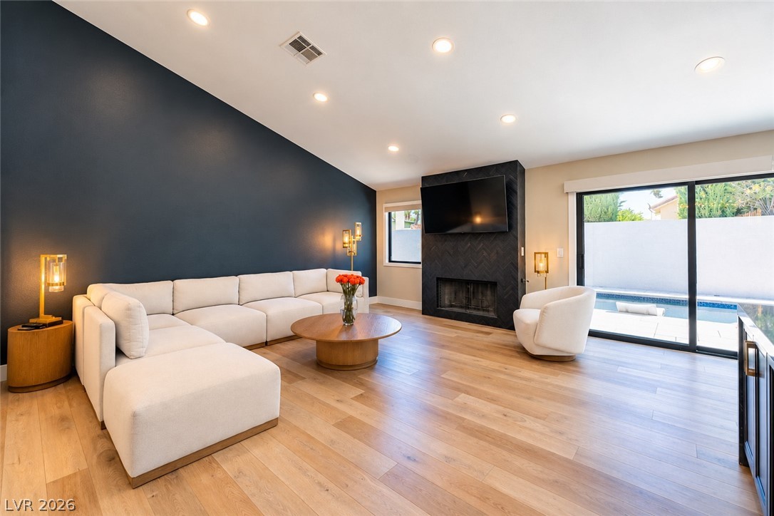 2824 Shannon River Drive