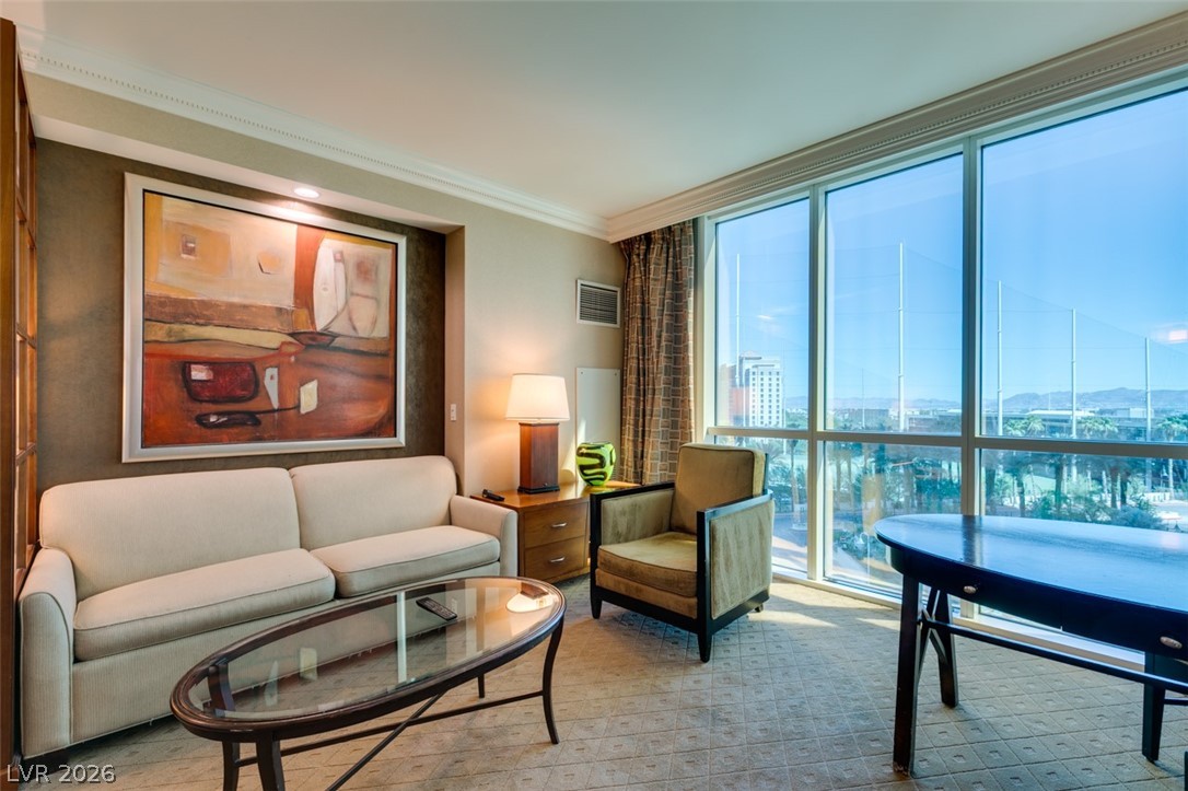 125 East HARMON Avenue 518