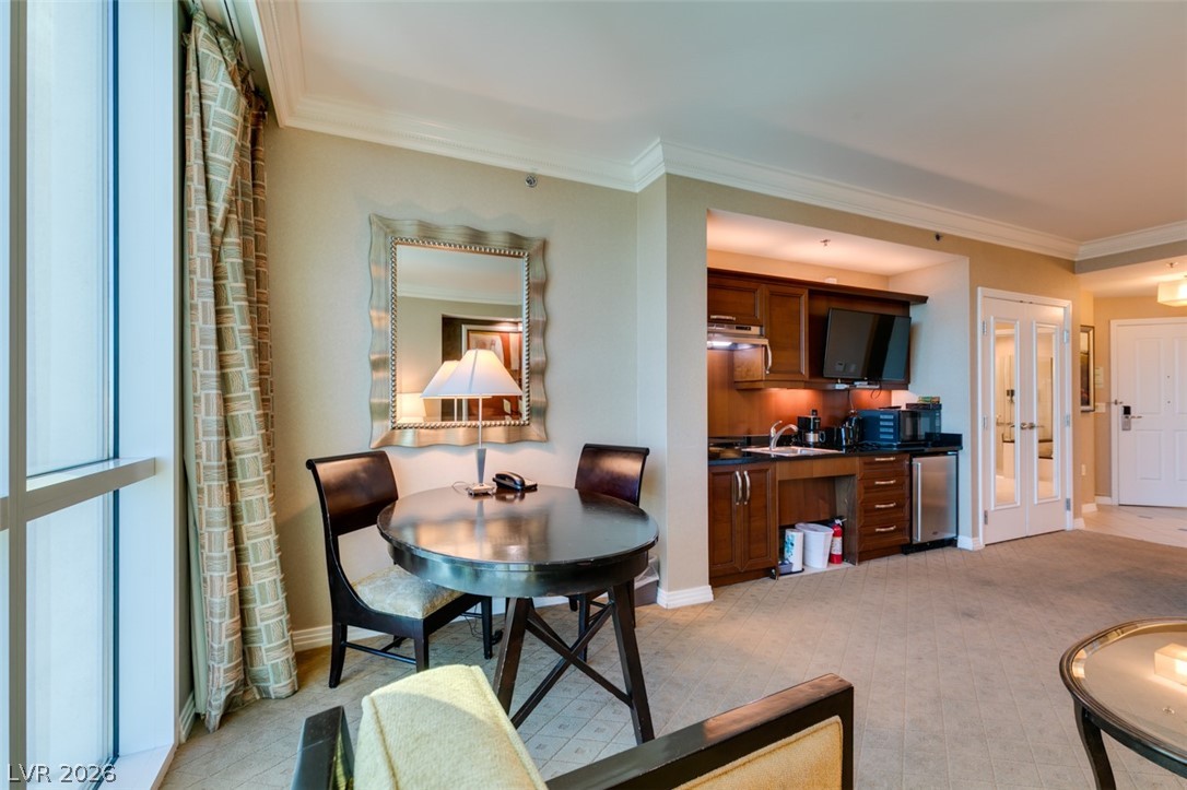 125 East HARMON Avenue 518