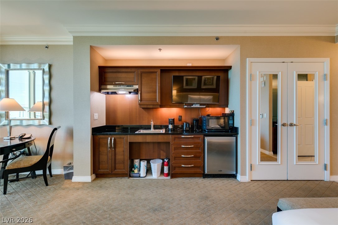 125 East HARMON Avenue 518